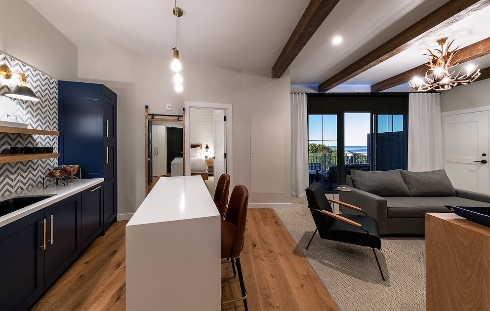 sister bay wi hotel suite at the dorr hotel