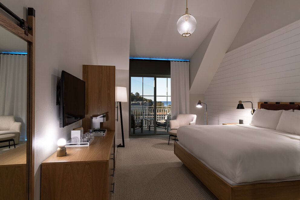 king room a the dorr hotel in sister bay wi